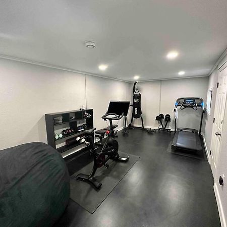 Cozy Cabin In The City Plus Gym วินเนมัคกา ภายนอก รูปภาพ